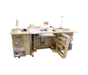 Meuble de couture Tailormade Duo Chêne - en situation avec machine à coudre