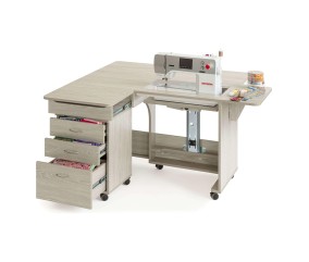 Meuble de couture Tailormade Quilter's Dream Chêne gris - en situation avec machine à coudre