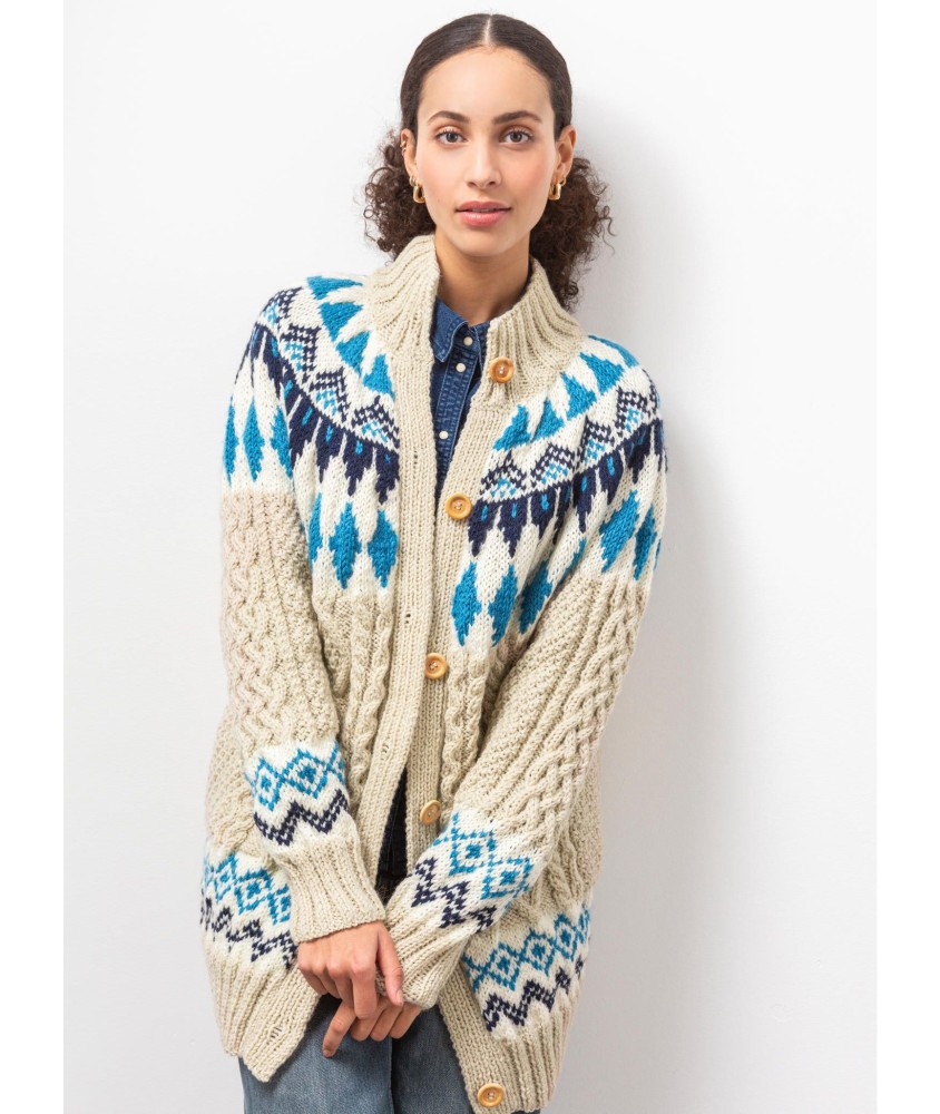 Patron gratuit Longue veste jacquard et torsades Sylvia