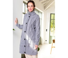 Patron gratuit Manteau femme torsades col montant Belle