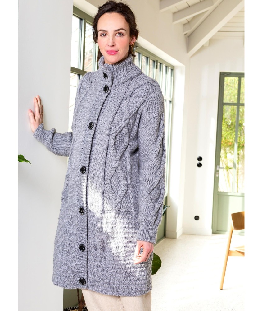 Patron gratuit Manteau femme torsades col montant Belle