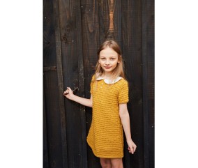 Patron tricot gratuit Robe col en broderie anglaise