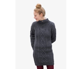 Patron tricot gratuit Robe à torsades col camionneur