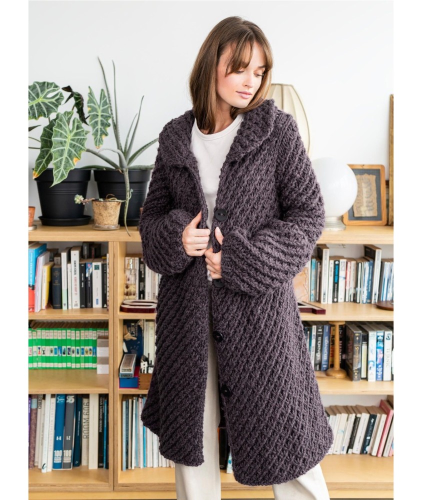 Patron tricot gratuit Long manteau à basques