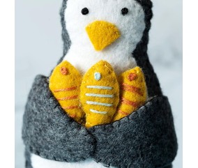 Mini kit feutrine Corinne Lapierre - Pingouin aux poissons - détail des poissons