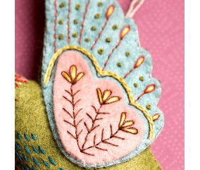 Mini kit feutrine Corinne Lapierre - Colibri - aile brodée
