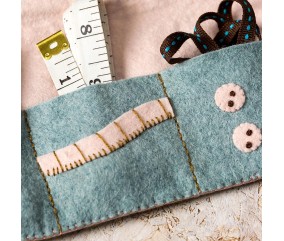Kit feutrine Corinne Lapierre - Trousse à couture enroulable - poches à aiguilles