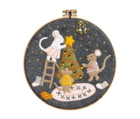 Kit broderie feutrine Corinne Lapierre - Noël famille souris - présentation sur fond blanc