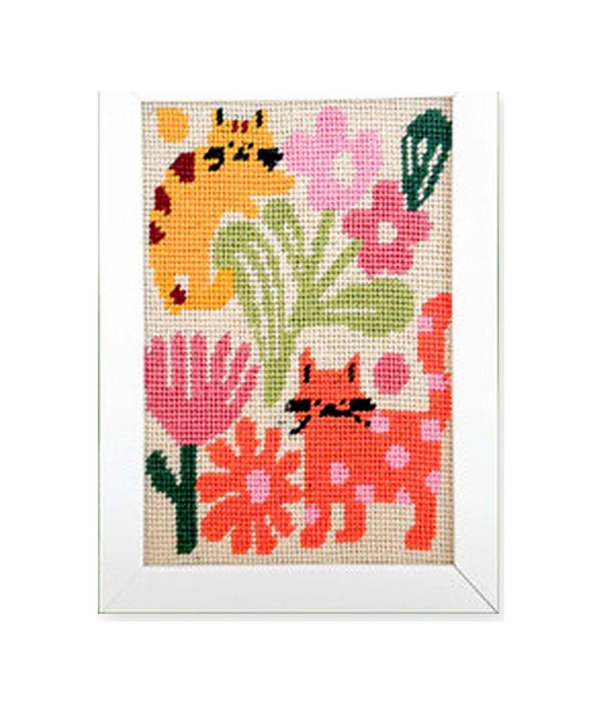 Kit canevas complet avec fils - Chats champêtres 15 x 20 cm - canevas encadré sur fond blanc