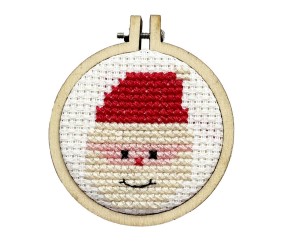 Kit point de croix débutant Noël The Crafty Kit - Porte-clés - Ho Ho Ho ! - tambour brodé sur fond blanc