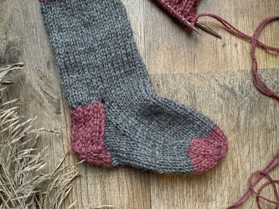 Laine à chaussettes : tout ce qu'il faut savoir pour tricoter vos premières paires
