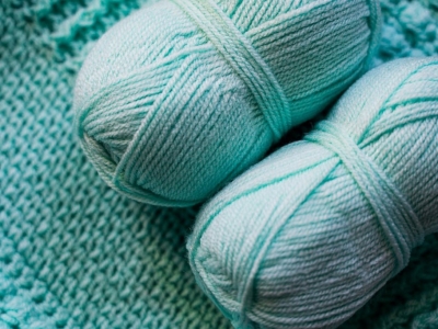 Tricot de printemps : 5 projets légers à lancer dès maintenant