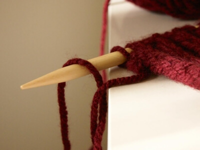 Patrons tricot gratuits : 15 modèles testés pour bien débuter en 2026