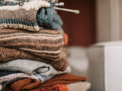 Combien coûte vraiment un pull fait main ? Le calcul complet