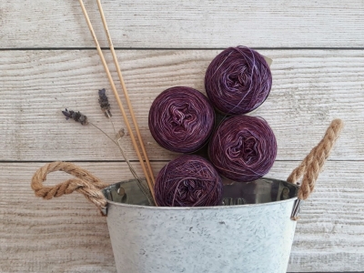 Bloquer son tricot : la finition que tout le monde saute (à tort)